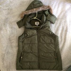Old Navy Puffer Vest